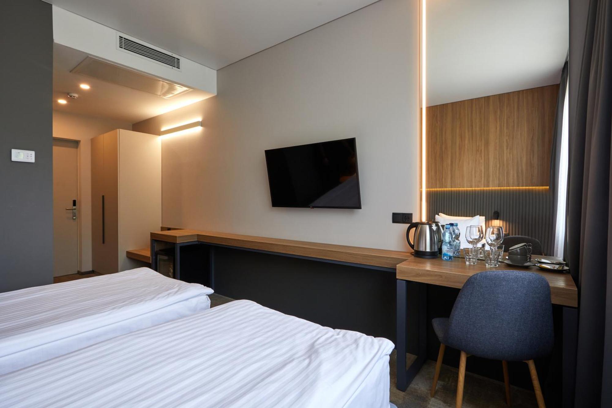 Hotel Fregat Kyiv Exterior photo