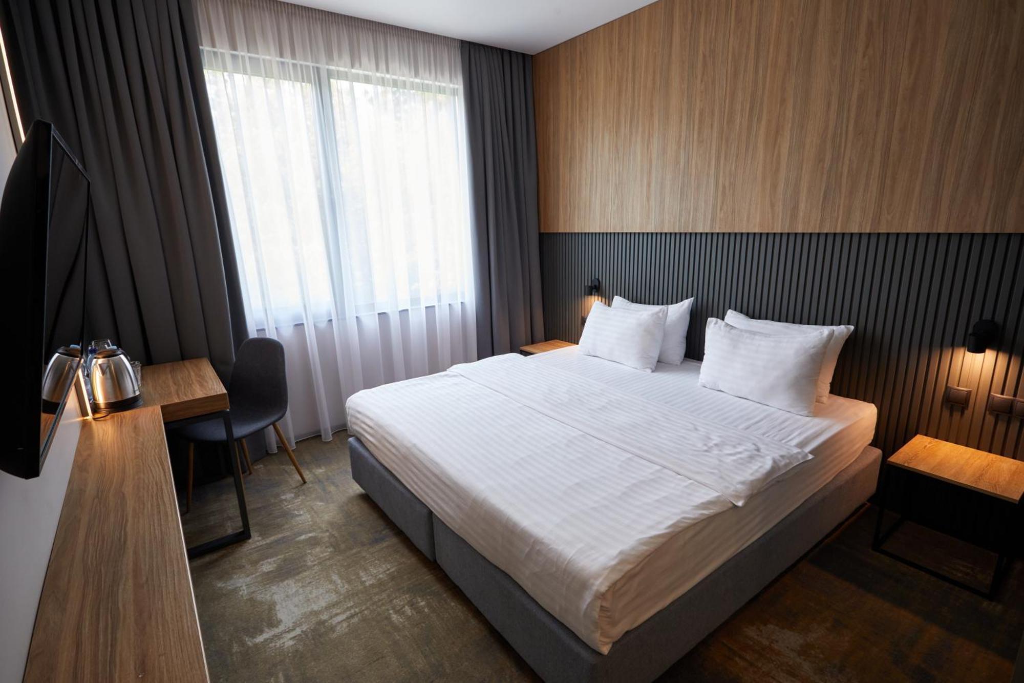 Hotel Fregat Kyiv Exterior photo