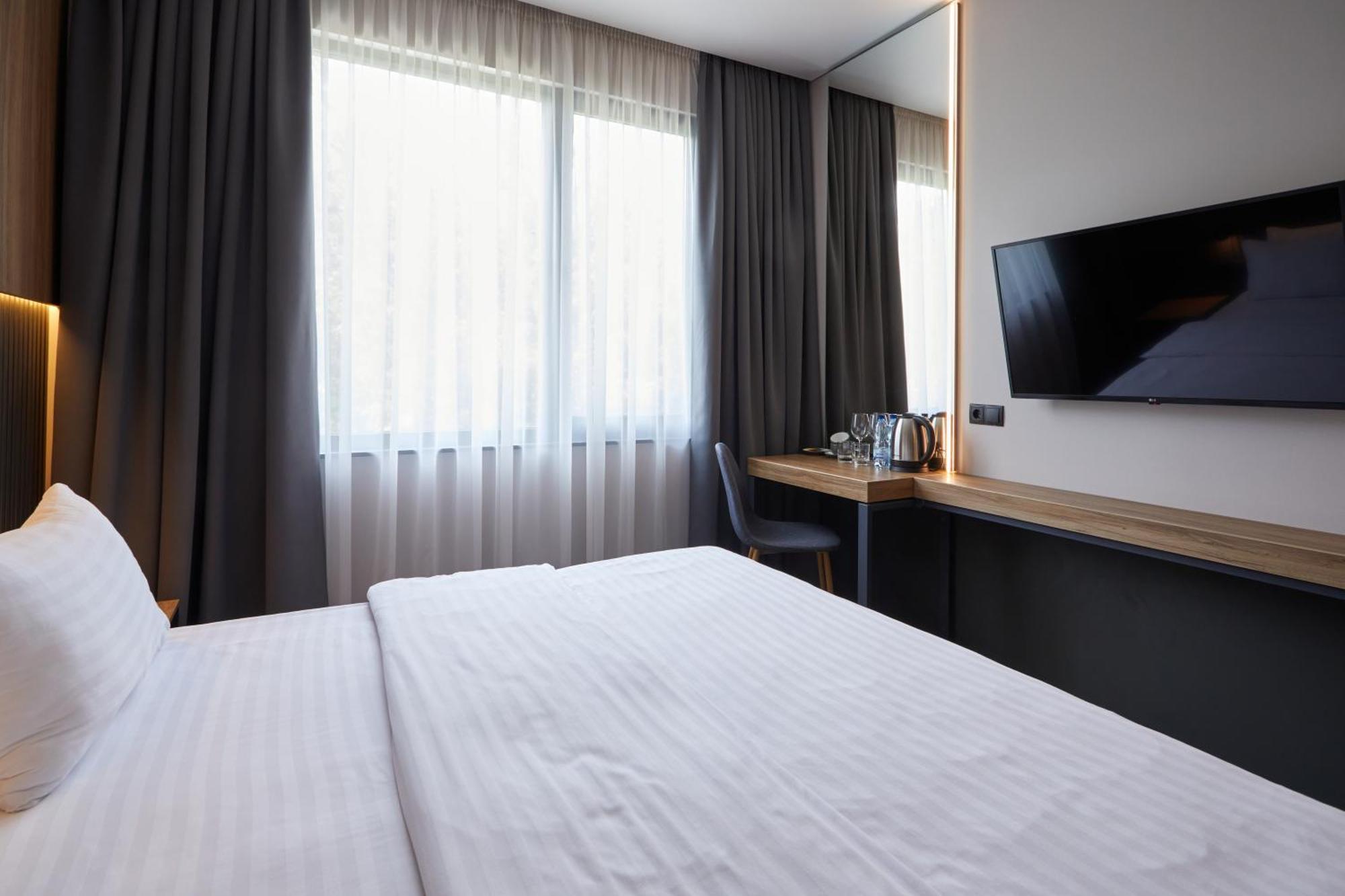 Hotel Fregat Kyiv Exterior photo